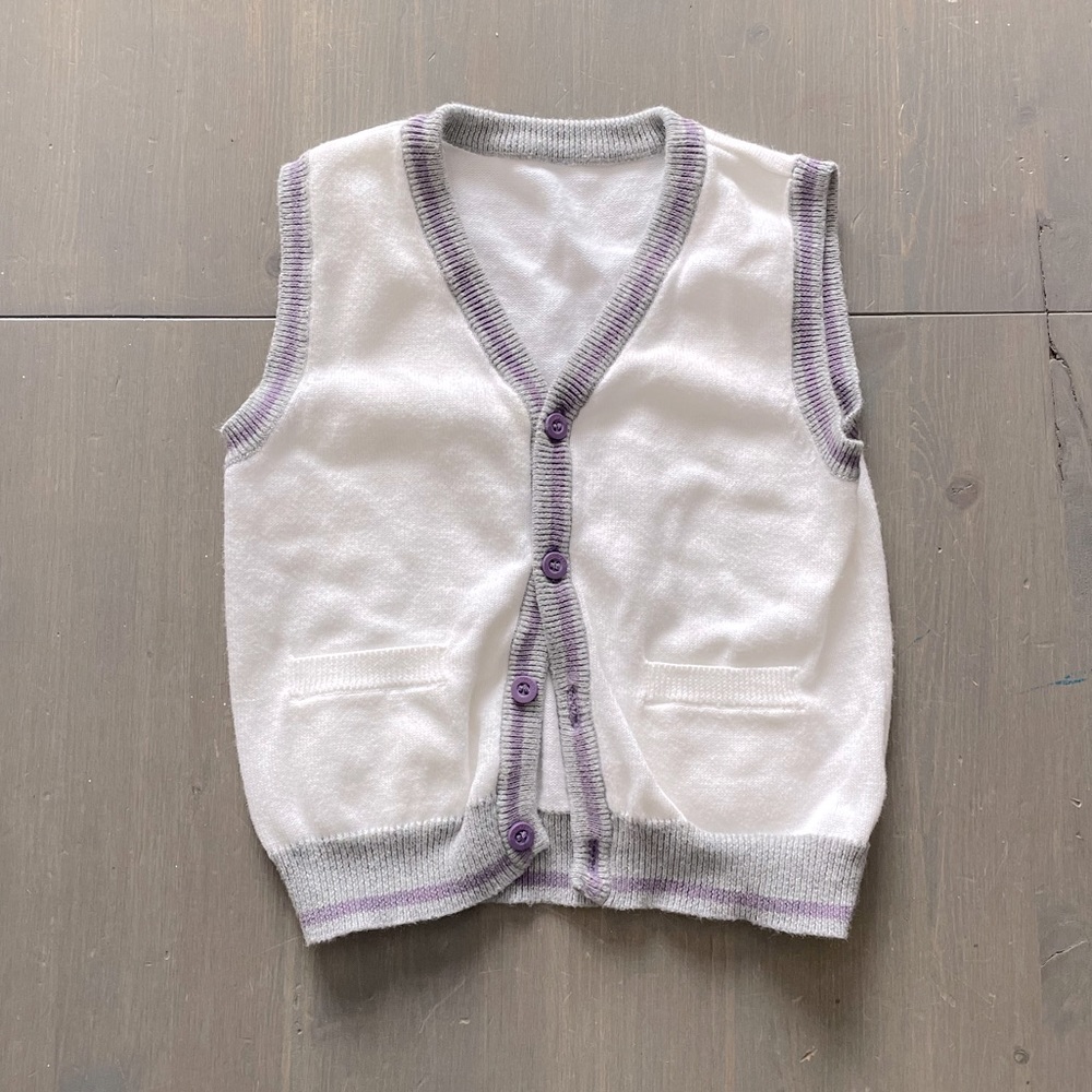 4/$15🌸 9-12M Button-up Vest